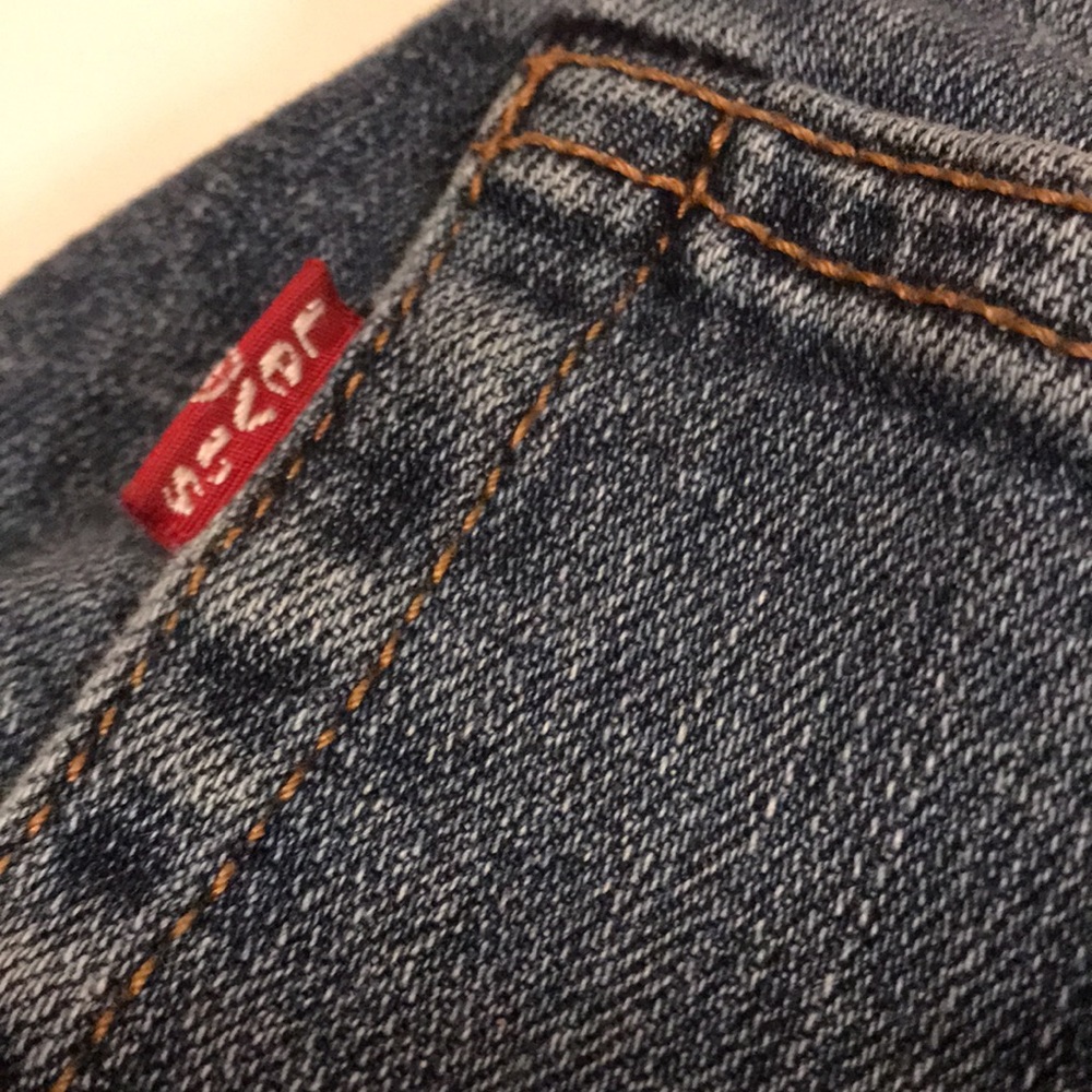 Levi’s - Picture 4 of 4